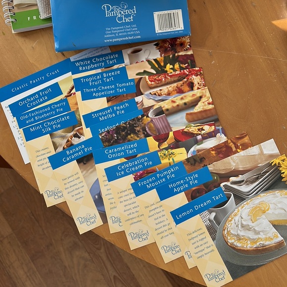 Vintage Pampered Chef Recipe Collection - Picture 2 of 3